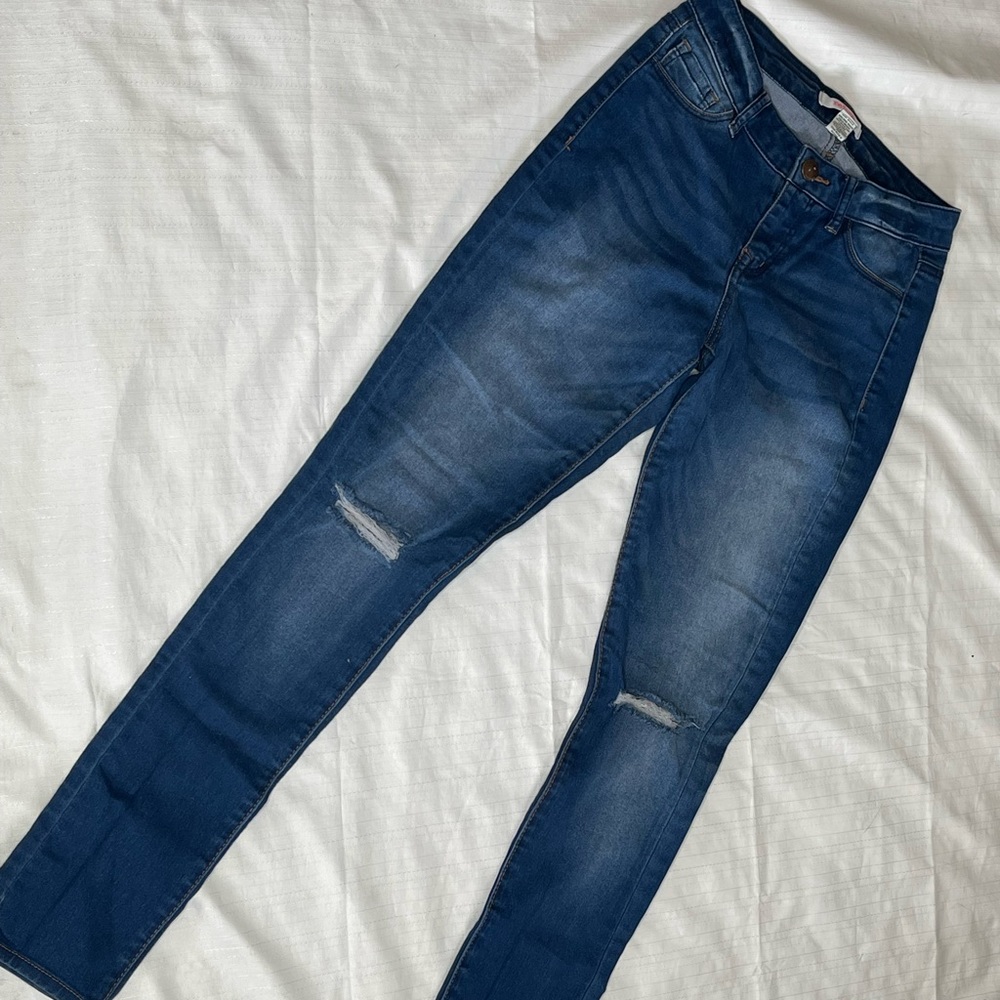 Size 2 Refuge Distressed Jeans